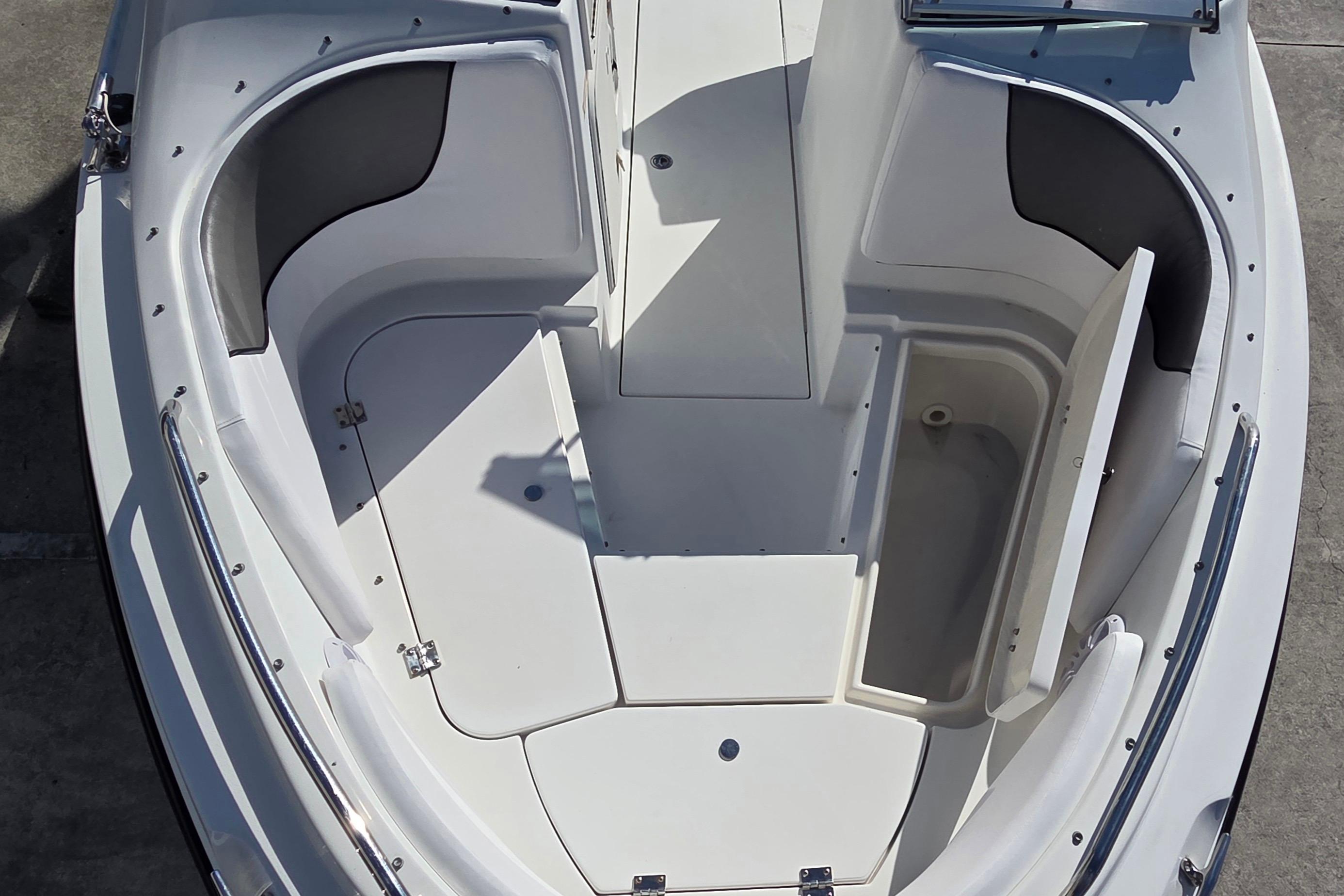 2005 Seaswirl Striper 2101 Dual Console OB, $ 12,900.00