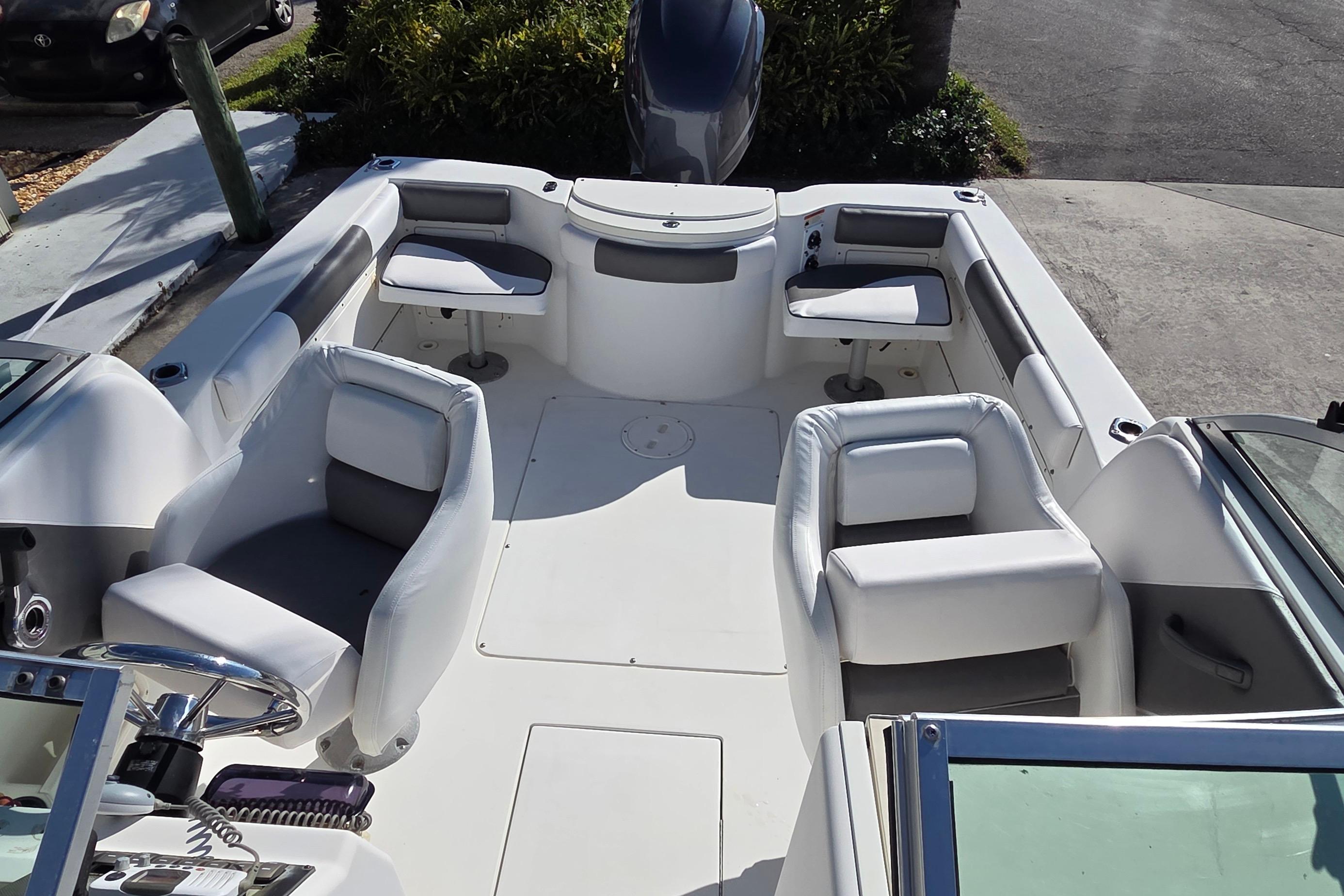 2005 Seaswirl Striper 2101 Dual Console OB, $ 12,900.00