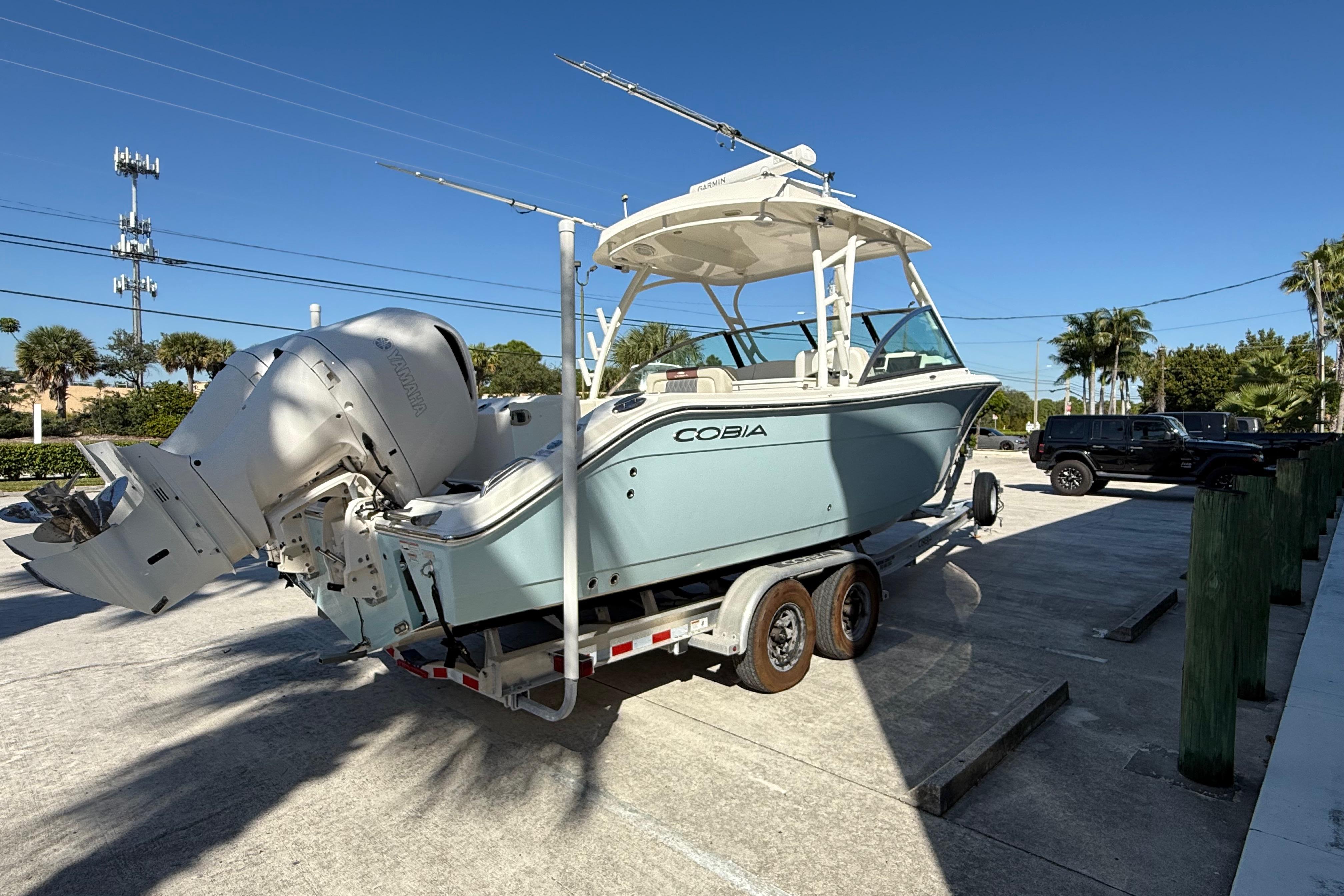 2019 Cobia 280 Dual Console, $ 124,900.00