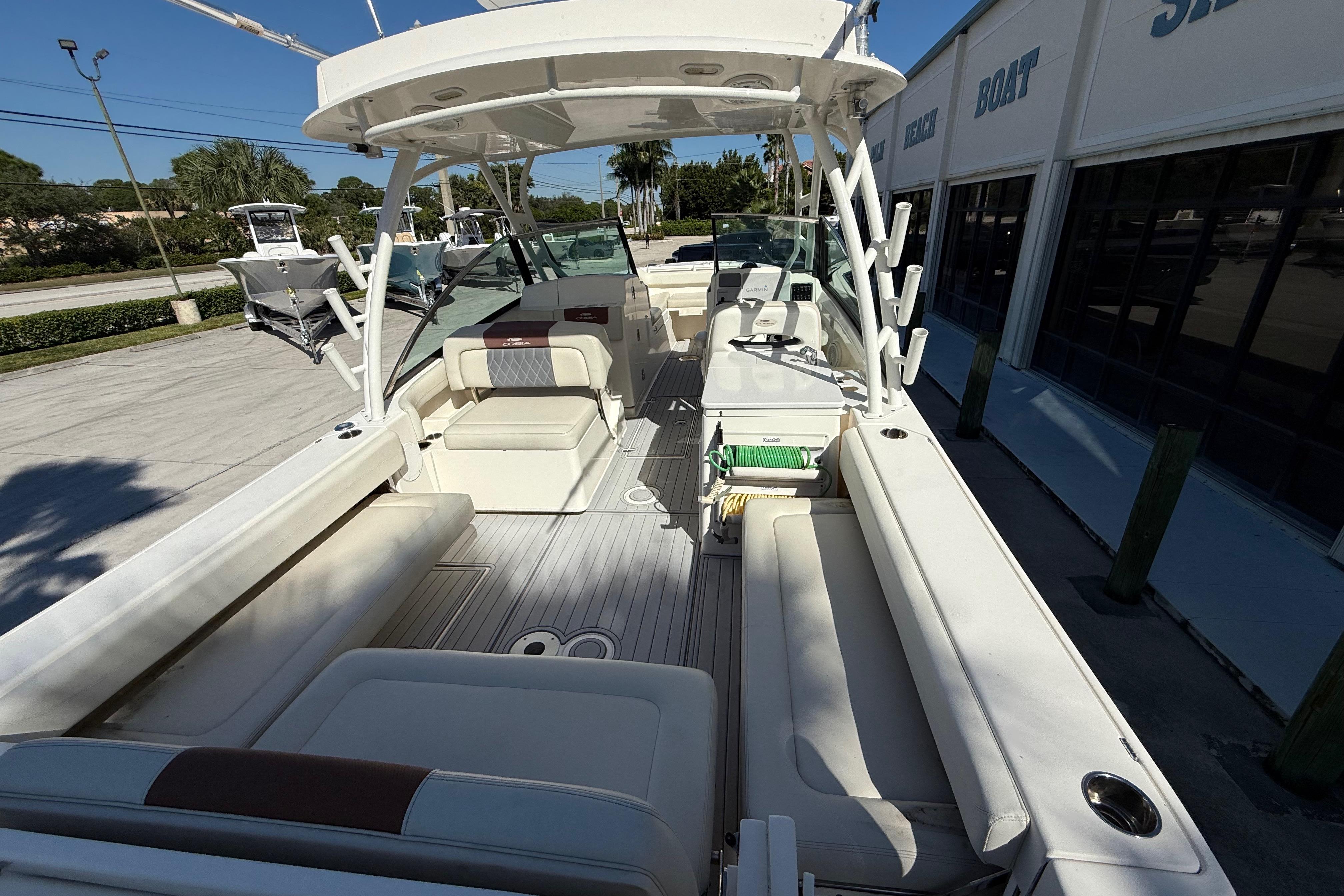 2019 Cobia 280 Dual Console, $ 124,900.00