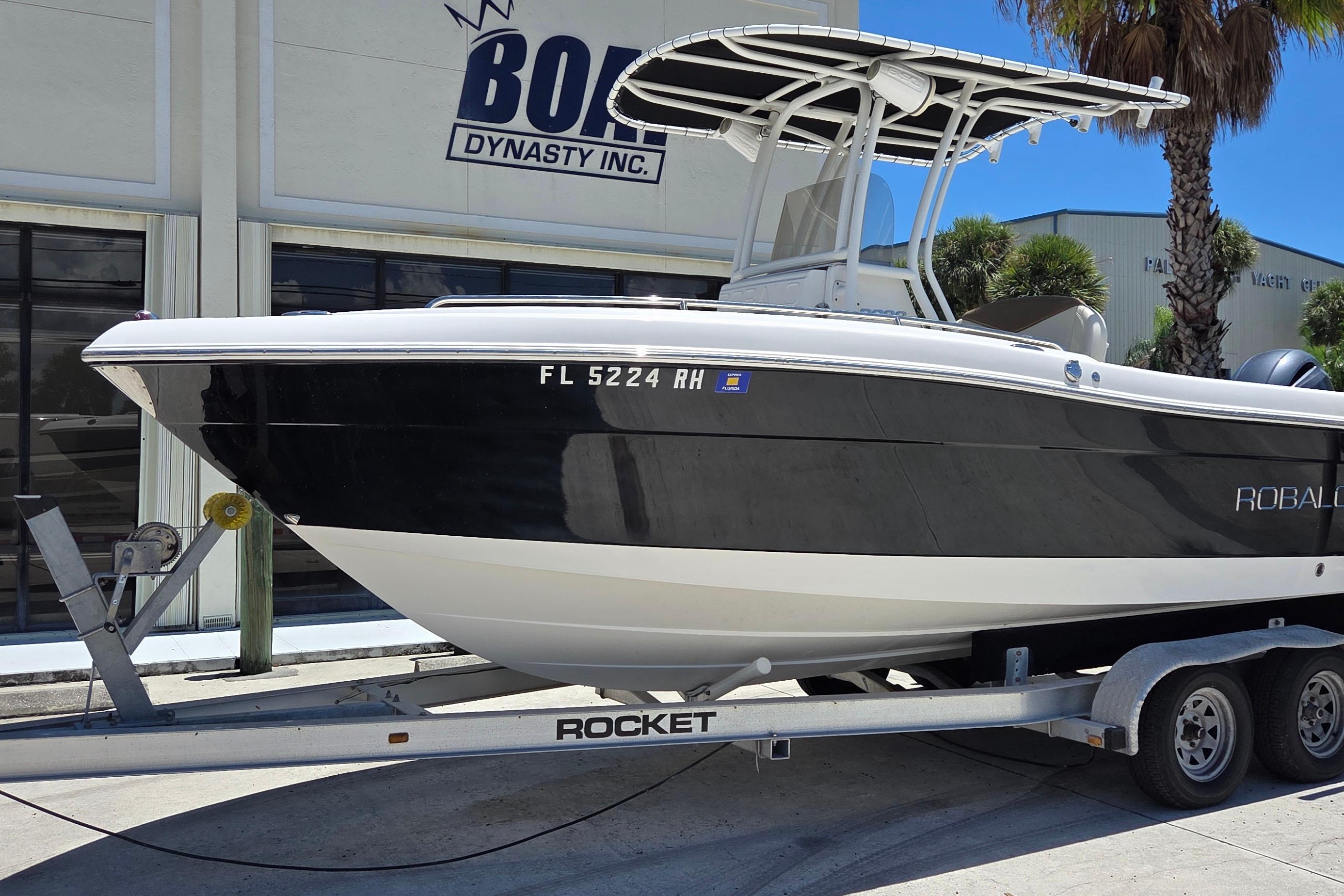 2017 Robalo R222 Center Console, $ 47,900.00