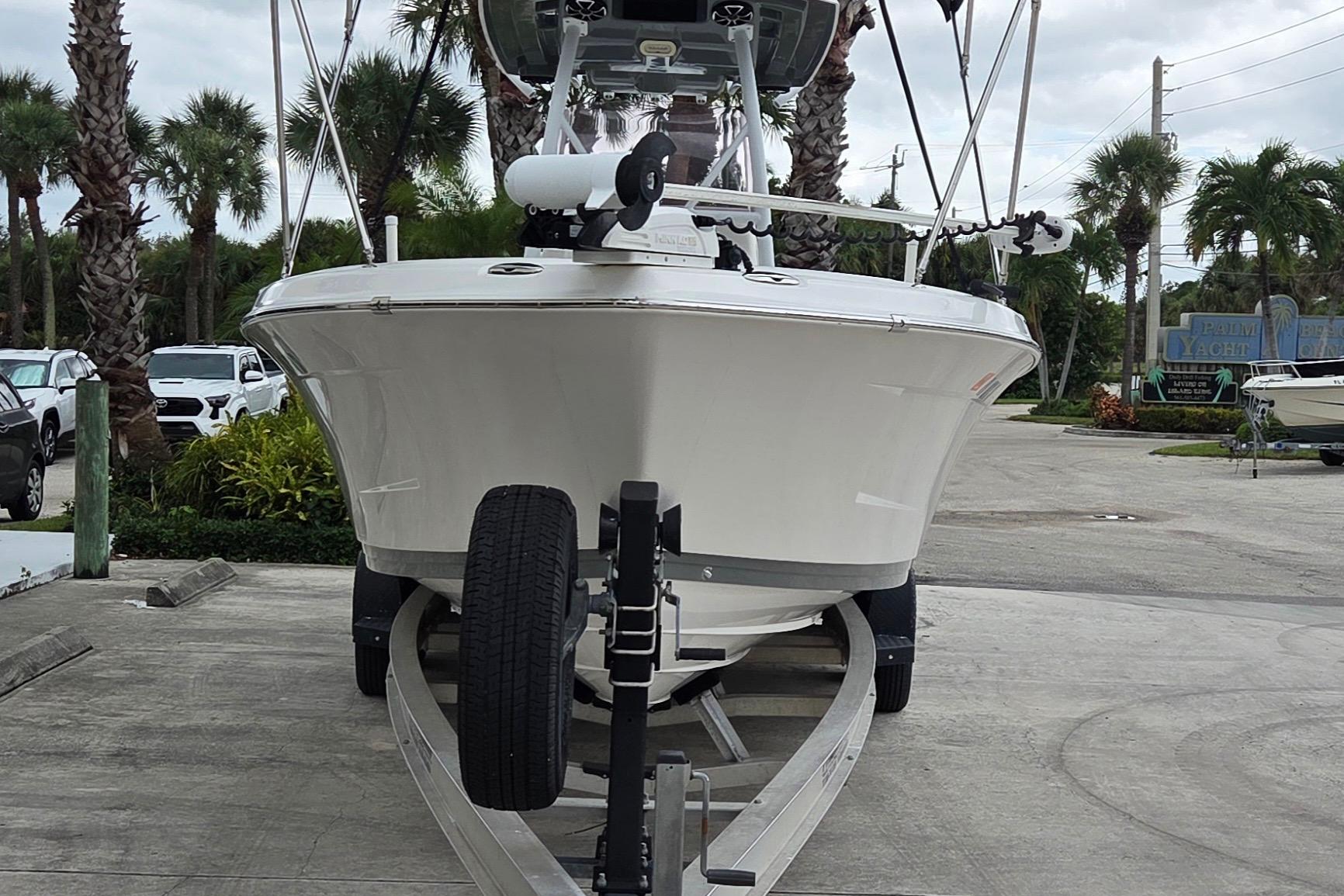 2020 Blue Wave 2800 Makaira, $ 99,900.00