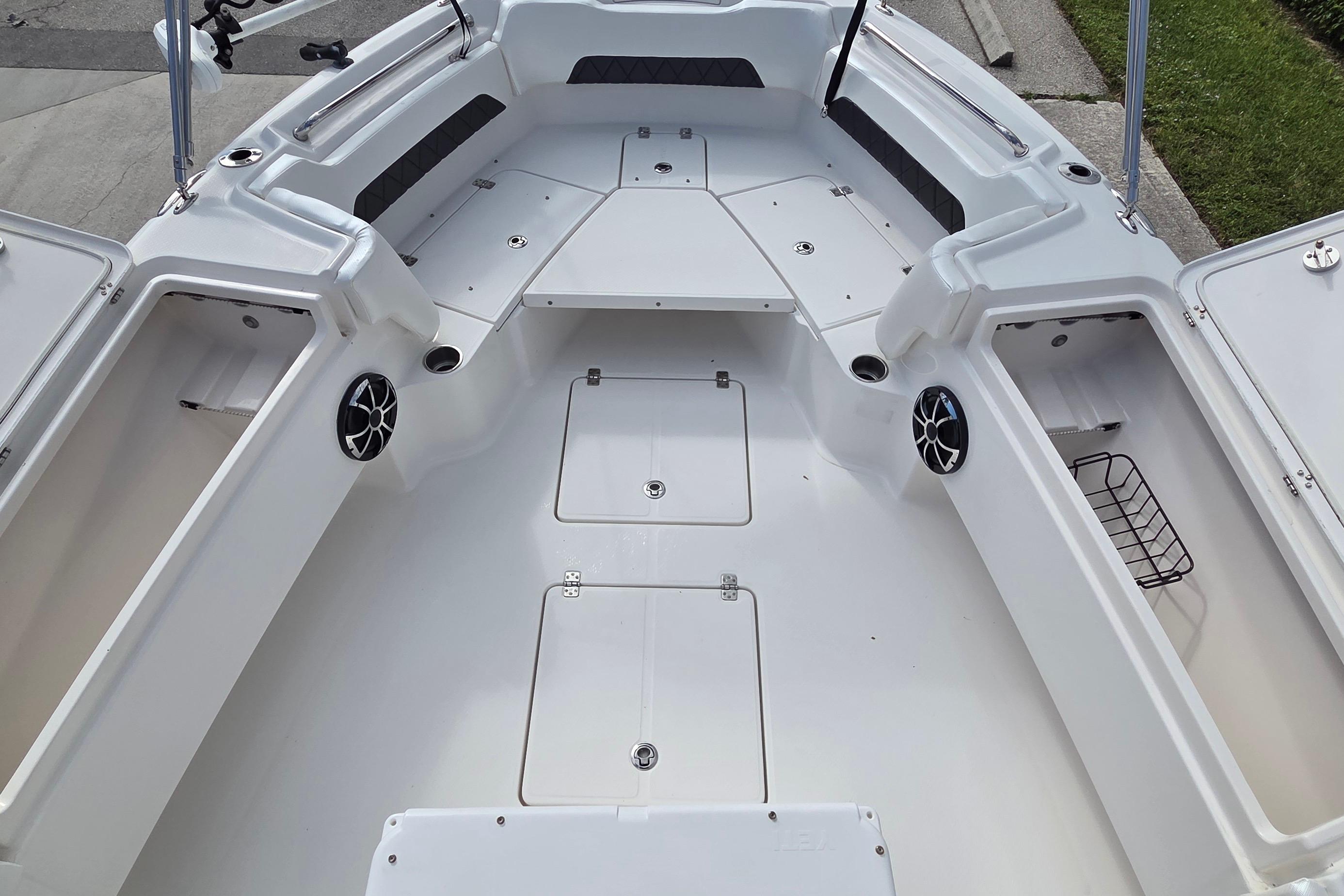 2020 Blue Wave 2800 Makaira, $ 99,900.00