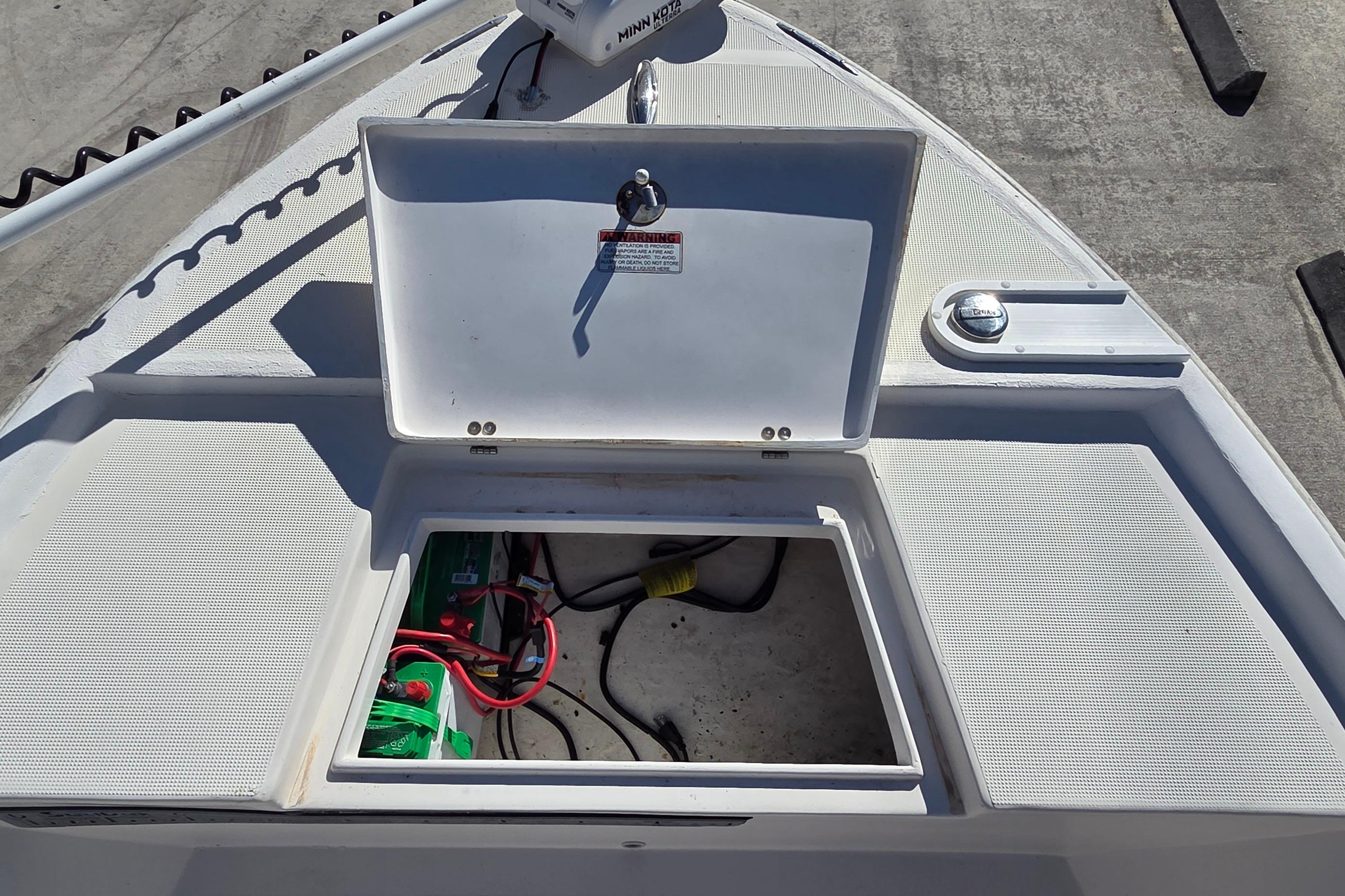 2014 Dusky 218 RL, $ 21,900.00