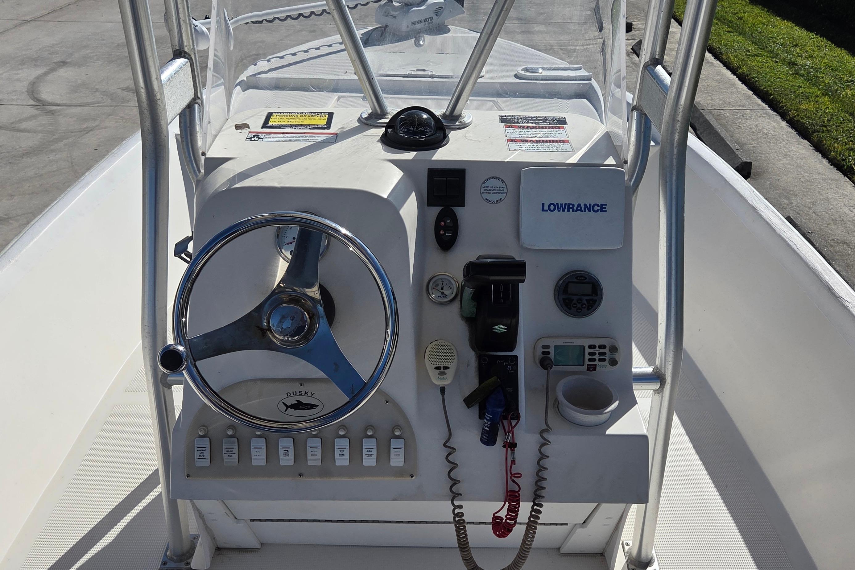 2014 Dusky 218 RL, $ 21,900.00