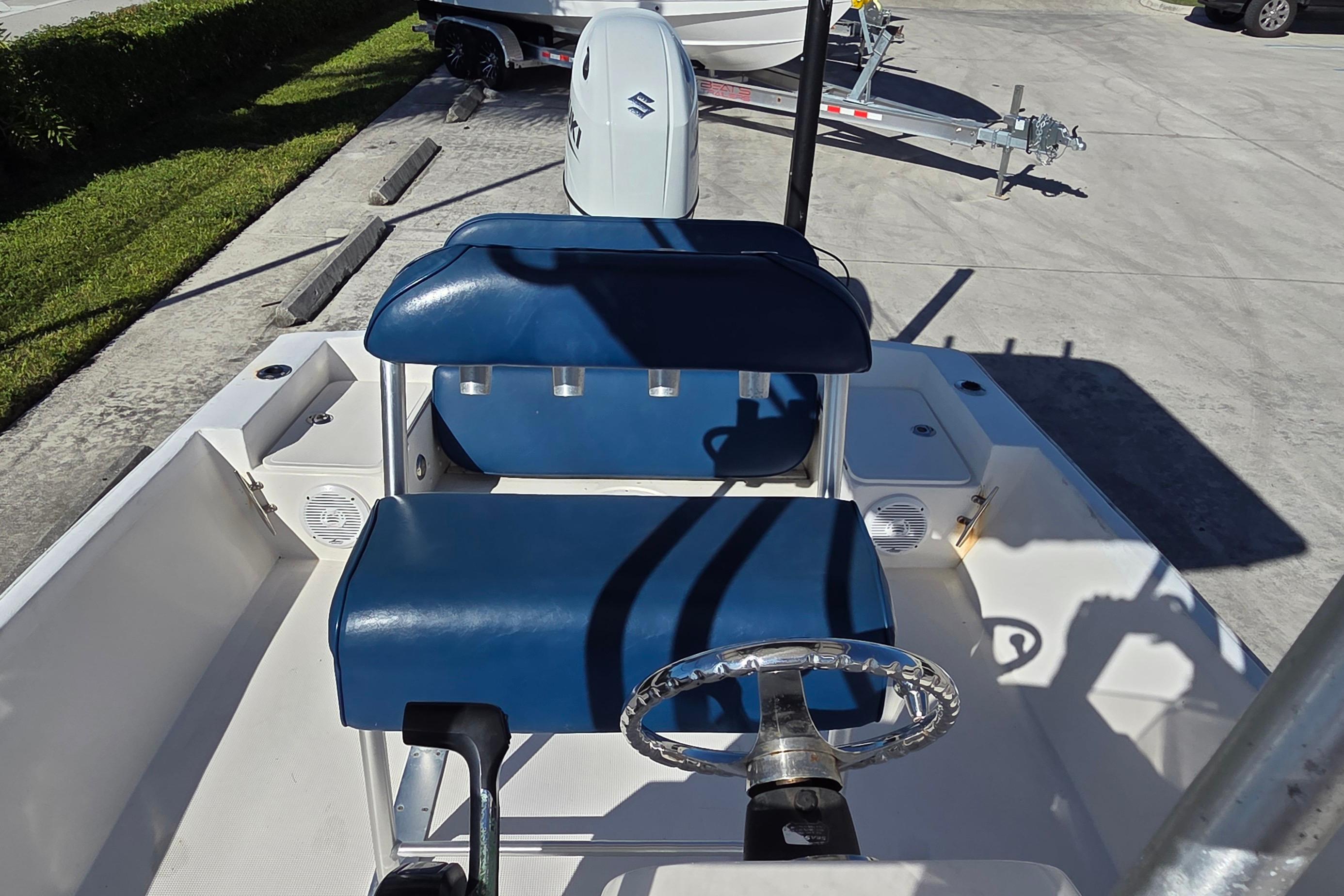 2014 Dusky 218 RL, $ 21,900.00