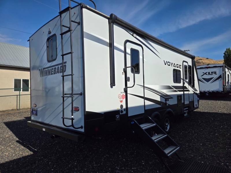 2022 Winnebago Voyage V2427RB, $ 39,990