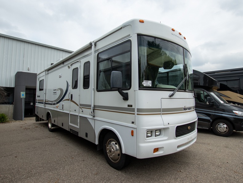 2004 Winnebago Sightseer 30B, $ 0