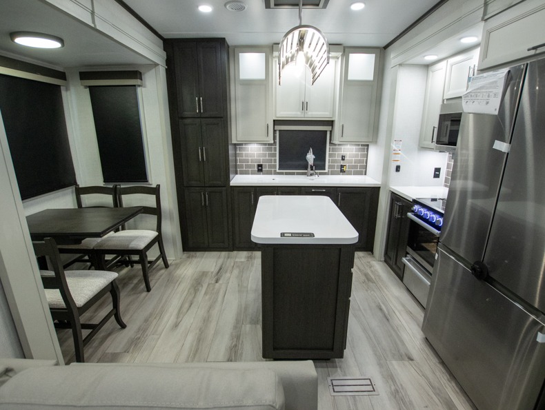 2026 Keystone Alpine Avalanche Edition 366LS, $ 109,315