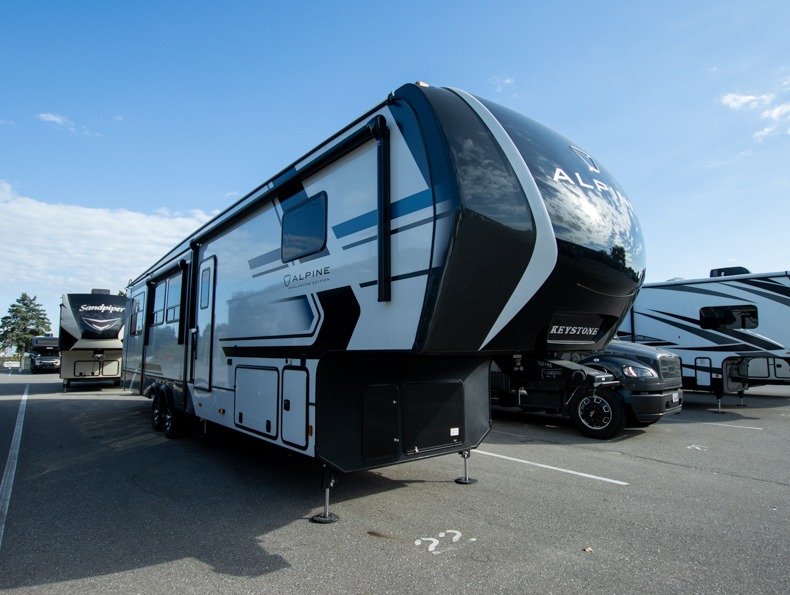 2026 Keystone Alpine Avalanche Edition 366LS, $ 109,315
