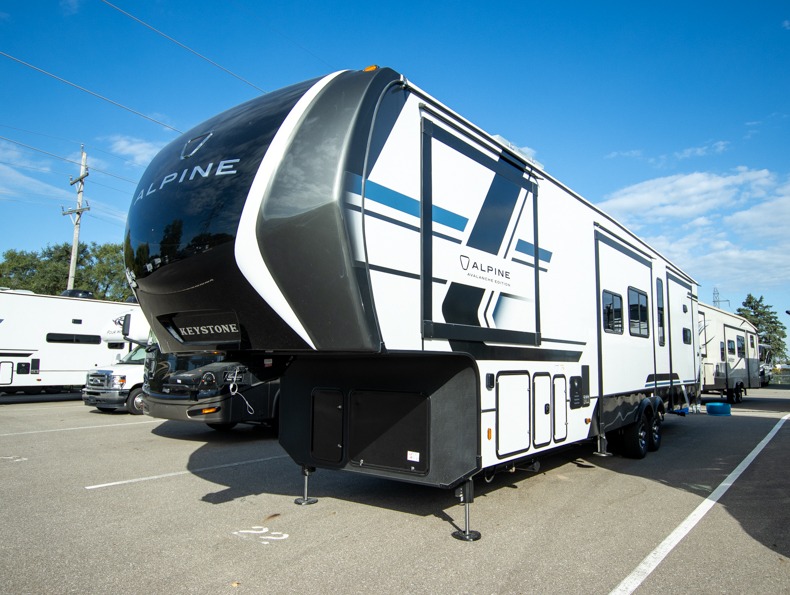 2026 Keystone Alpine Avalanche Edition 366LS, $ 109,315