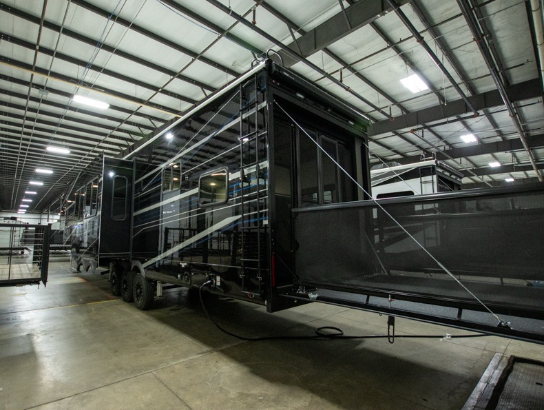 2026 Jayco Seismic 413, $ 158,379