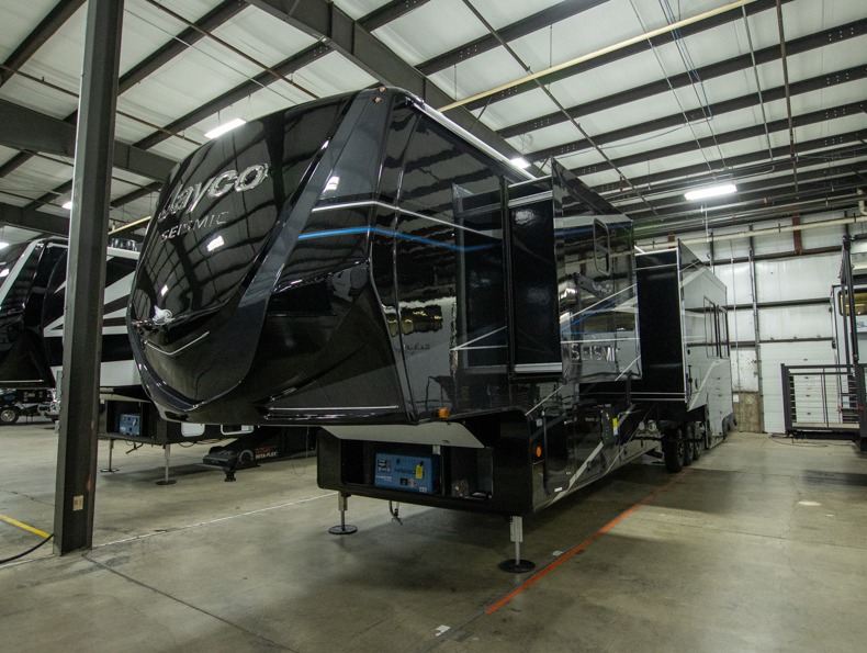 2026 Jayco Seismic 413, $ 158,379