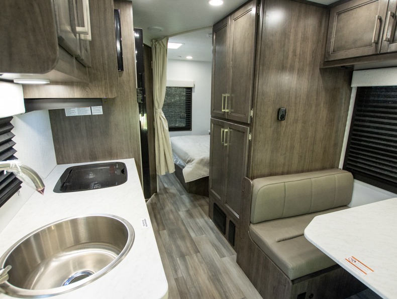 2026 Jayco Redhawk SE 22CF, $ 133,111