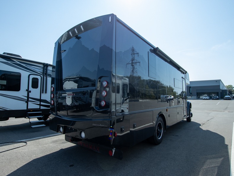 2026 Dynamax Europa 31SS, $ 366,816