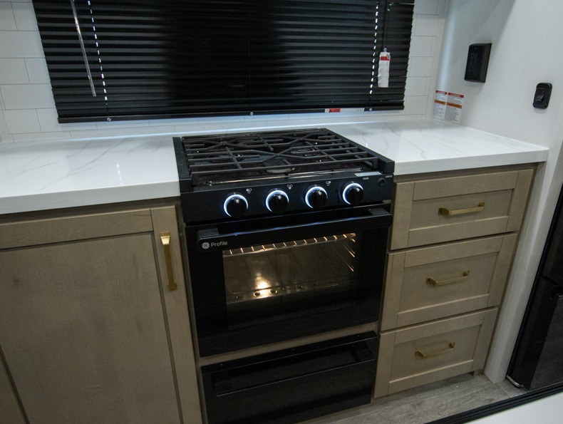 2026 Jayco Eagle 321RSTS, $ 103,890