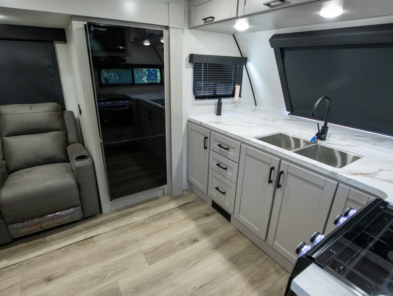 2026 Jayco Jay Feather 24FK, $ 35,990