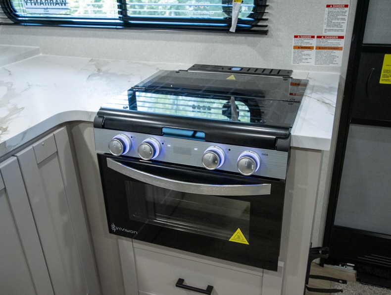 2026 Jayco Jay Feather 24FK, $ 35,990