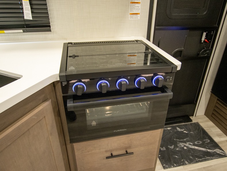 2026 Keystone Cougar Half-Ton (Travel Trailer) 25F, $ 63,894