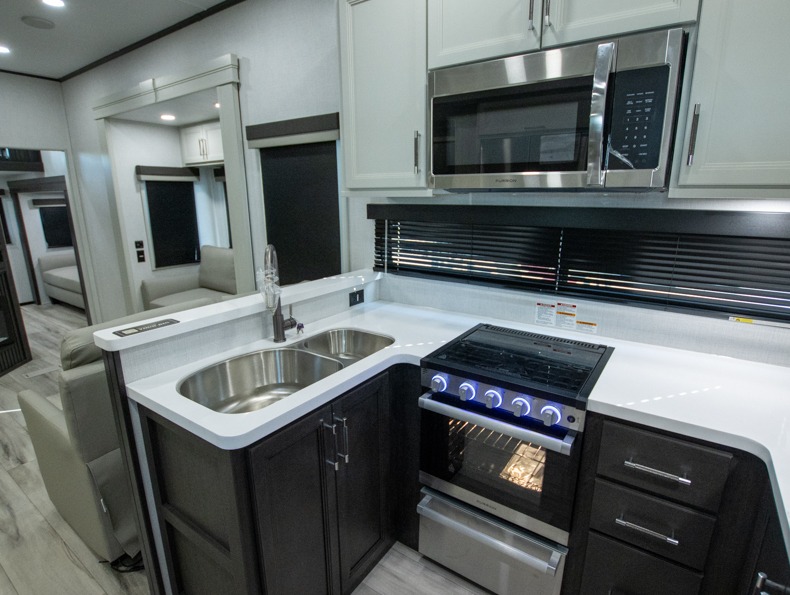 2026 Keystone Alpine Avalanche Edition 380LT, $ 114,220