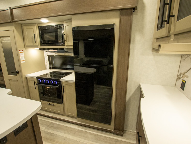 2026 Keystone Cougar Half-Ton (Fifth Wheel) 29RLI, $ 74,154