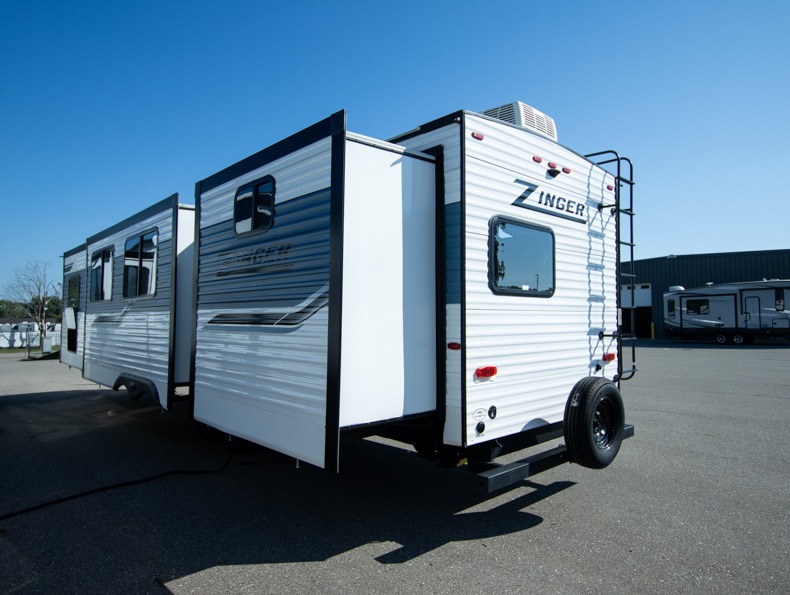 2023 CrossRoads Zinger ZR340BH, $ 35,990