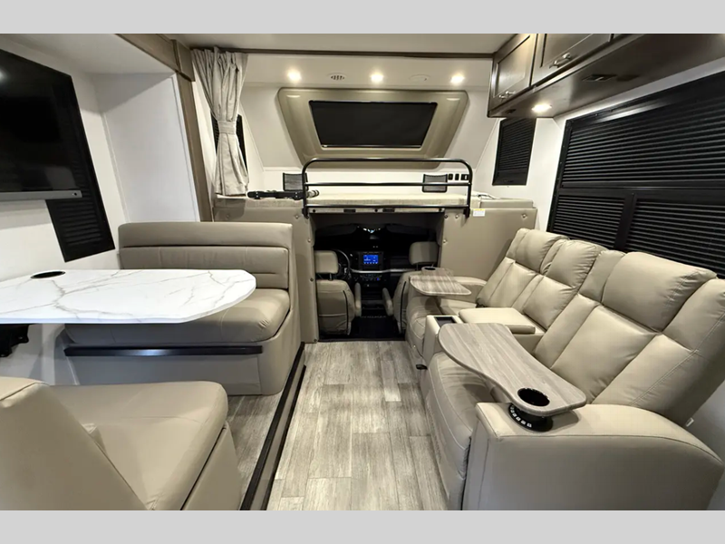 2026 Dynamax Isata 6 Series 31KS, $ 298,299