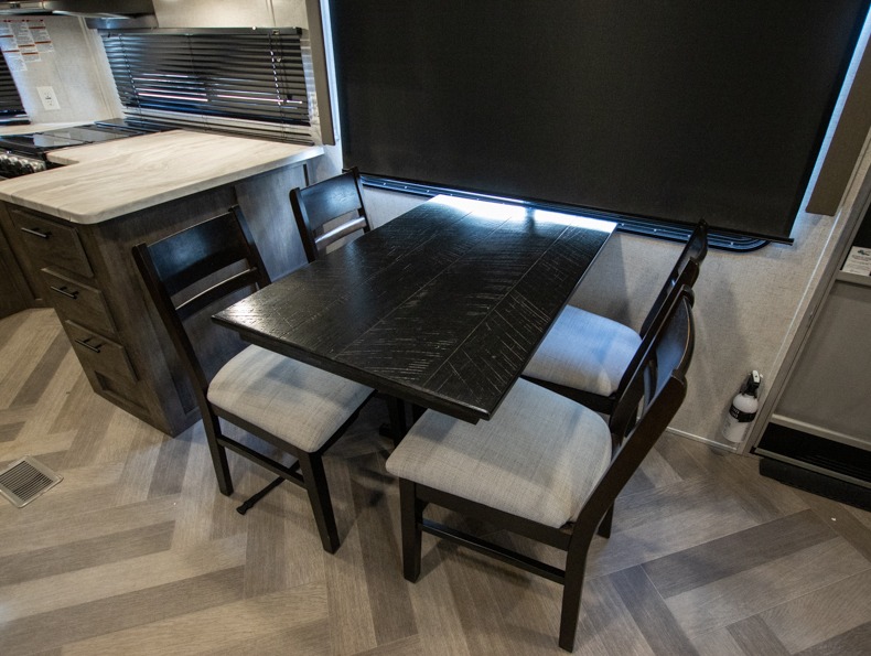 2021 Forest River Wildwood 28FKV, $ 0