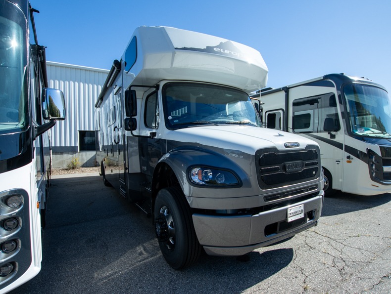 2025 Dynamax Europa 31SS, $ 0