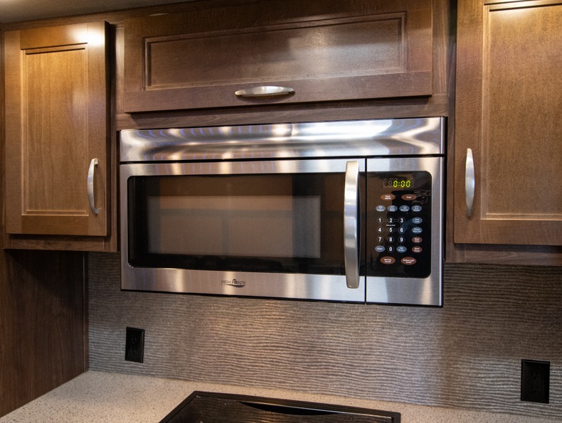 2017 Keystone Montana High Country 353RL, $ 0