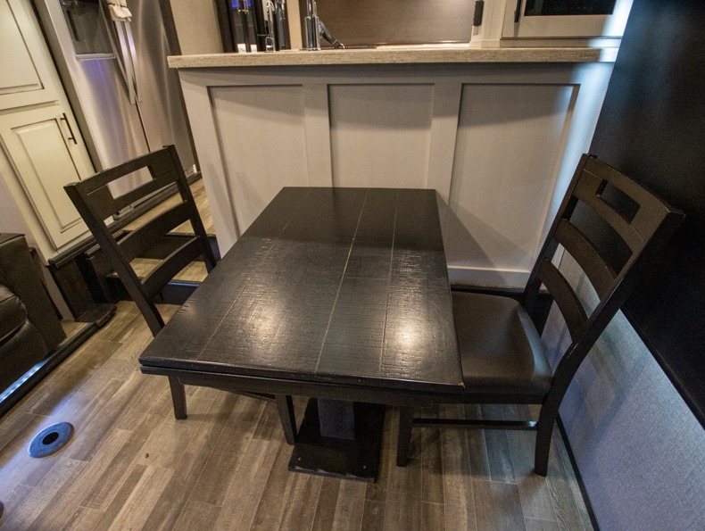 2020 Jayco Seismic 4013, $ 0