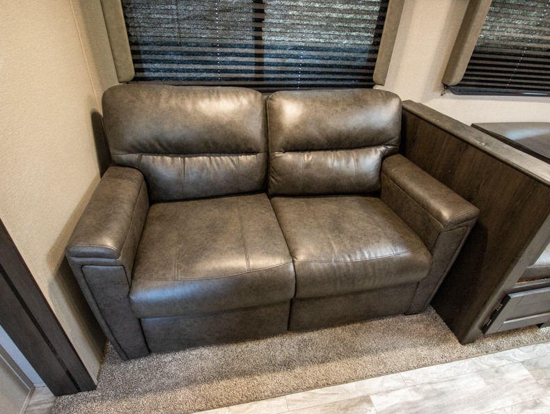 2021 Grand Design Transcend Xplor 321BH, $ 0