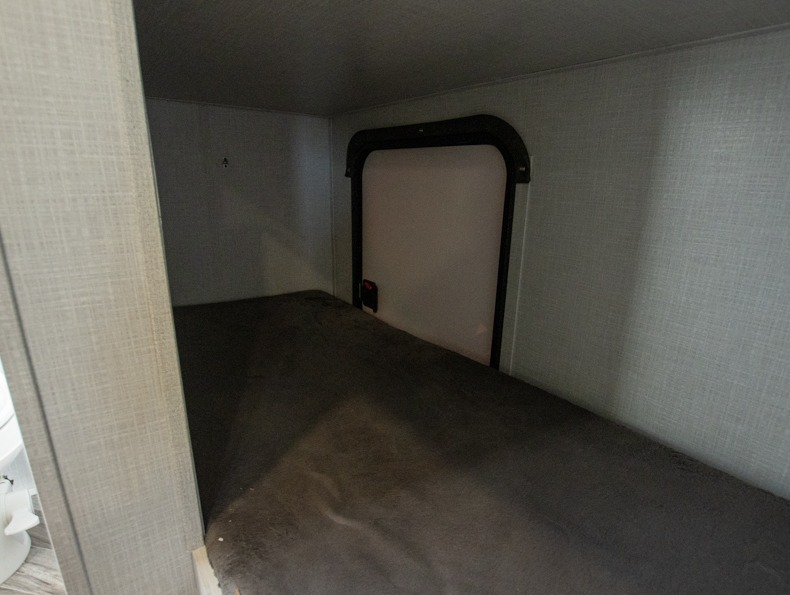 2022 Dutchmen Coleman Rubicon 1628BH, $ 0