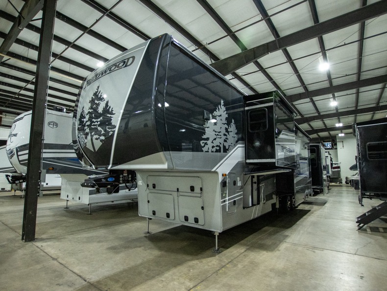 2025 Redwood Redwood 415RD, $ 134,990