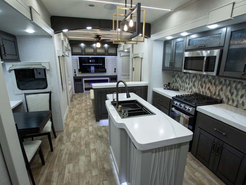 2025 Redwood Redwood 415RD, $ 134,990