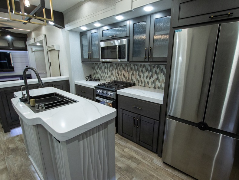 2025 Redwood Redwood 415RD, $ 134,990