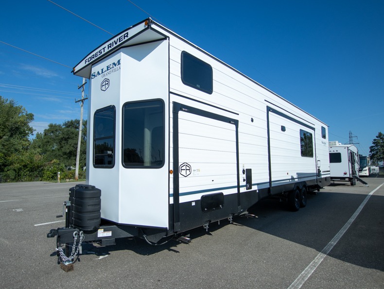 2026 Forest River Salem Villa Series 42ICE, $ 0