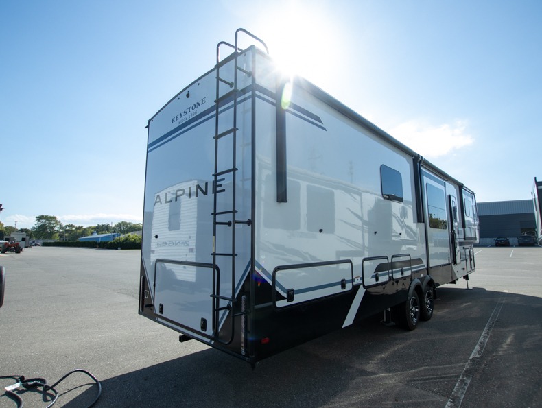 2026 Keystone Alpine 3710FL, $ 138,106