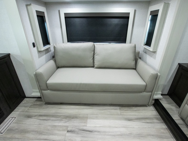 2026 Keystone Alpine 3710FL, $ 138,106