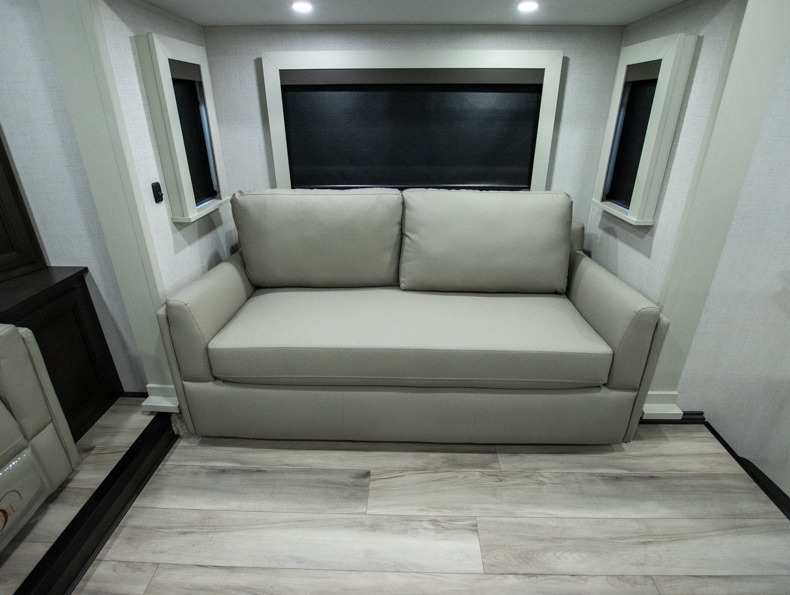 2026 Keystone Alpine 3710FL, $ 138,106