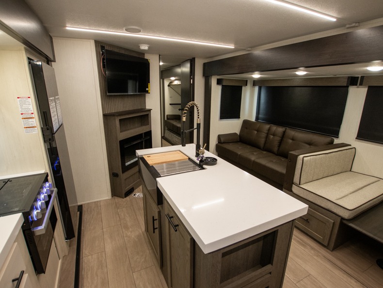 2026 Forest River Cherokee Alpha Wolf 33BH, $ 67,768