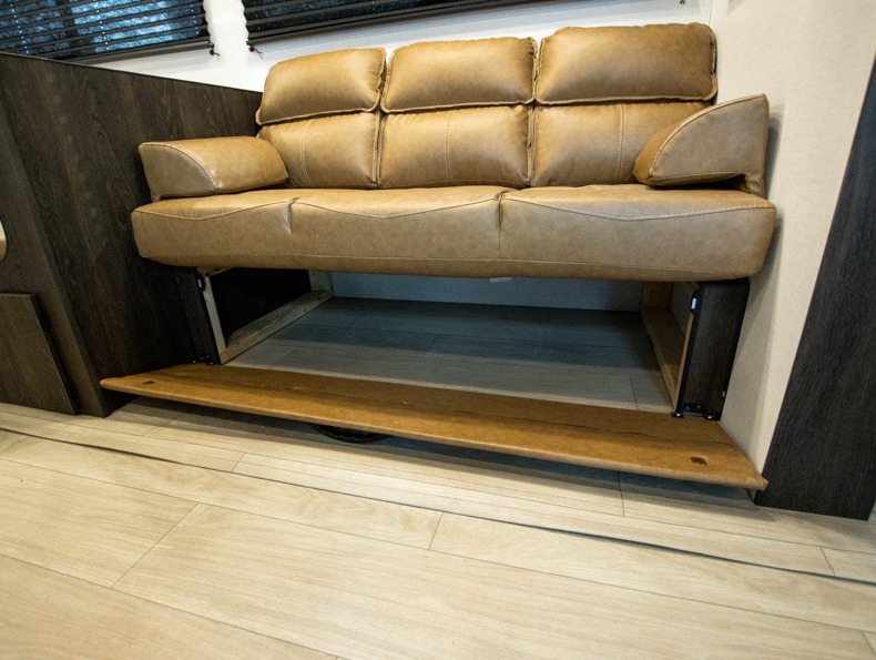 2026 CrossRoads Zinger 390DB, $ 0