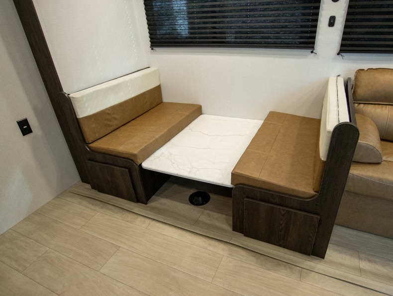 2026 CrossRoads Zinger 390DB, $ 0