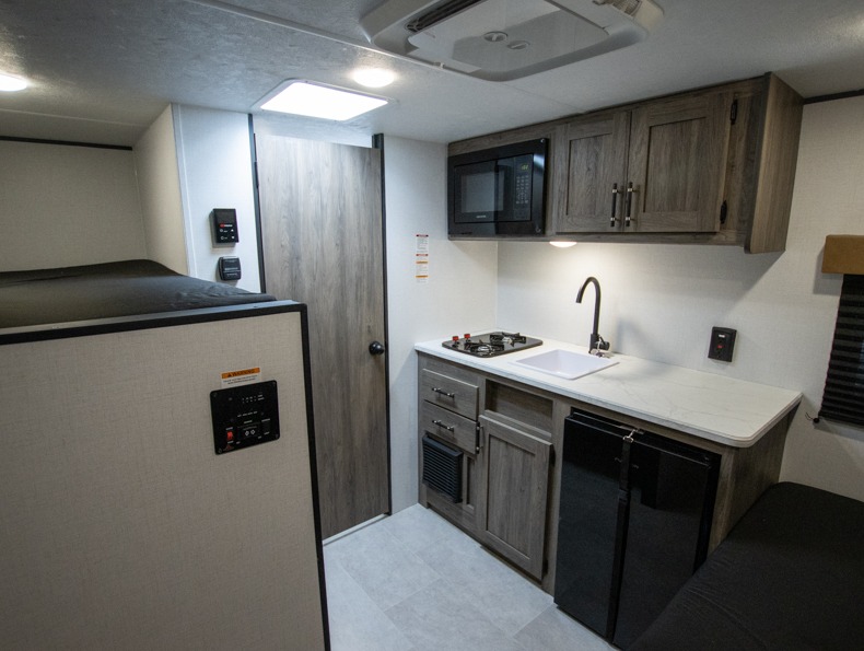 2026 CrossRoads Zinger Lite 12BH, $ 0