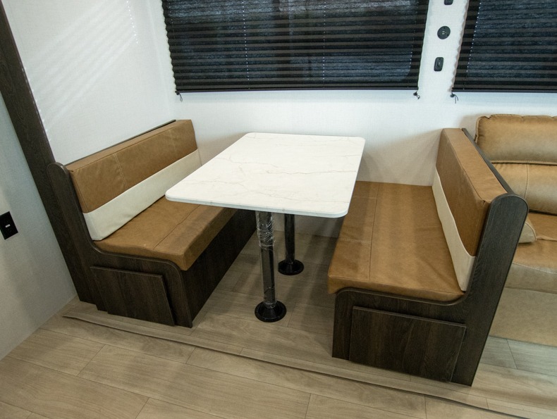 2026 CrossRoads Zinger 390DB, $ 0