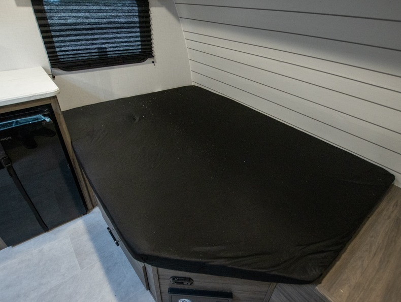 2026 CrossRoads Zinger Lite 12BH, $ 0