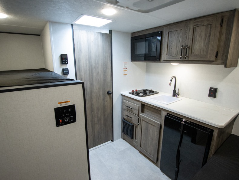 2026 CrossRoads Zinger Lite 12BH, $ 0