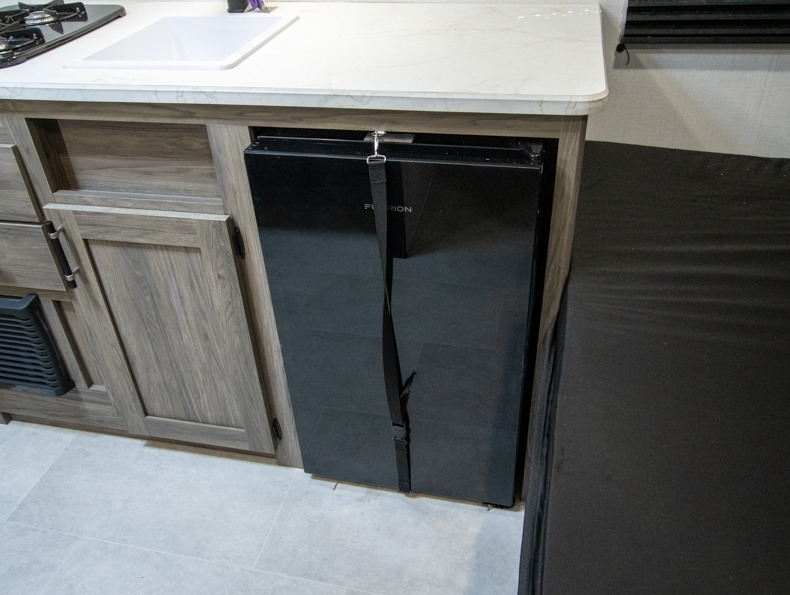 2026 CrossRoads Zinger Lite 12BH, $ 0