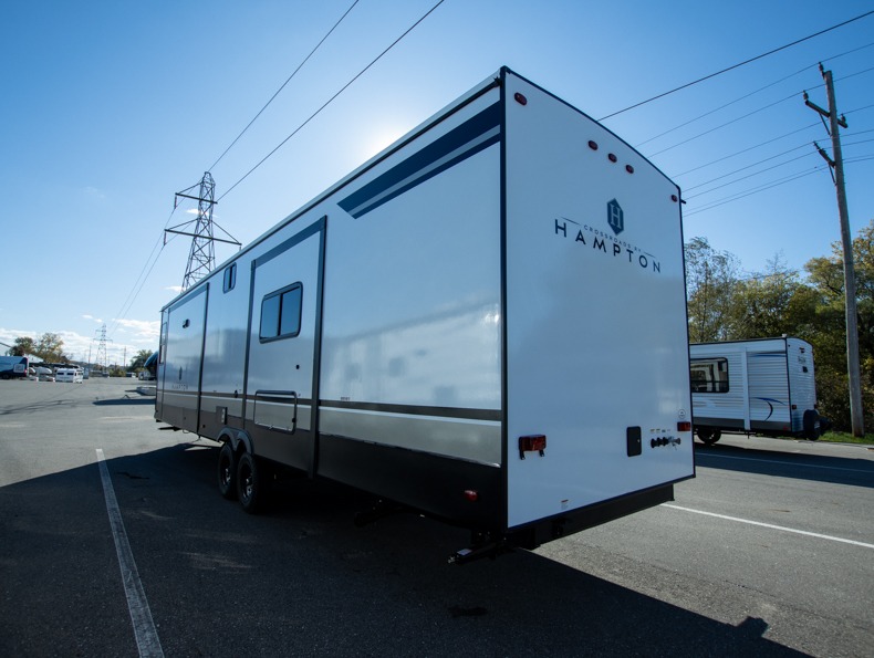 2026 CrossRoads Hampton 372FDB, $ 0