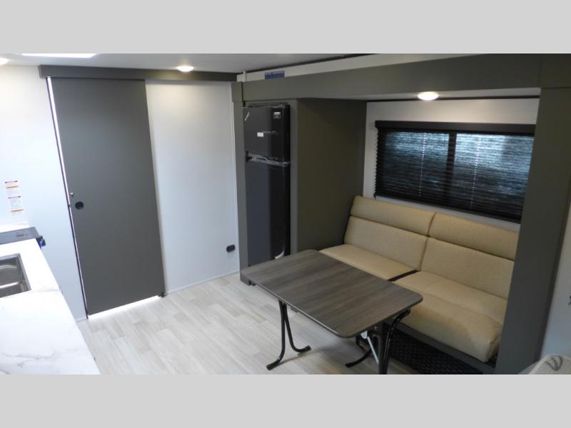 2026 Keystone Bullet Classic Single Axle 18RBC Sin, $ 29,843